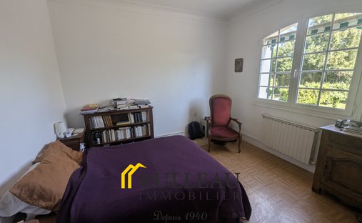 Castle for Sale in Bouliac, Nouvelle-Aquitaine, France