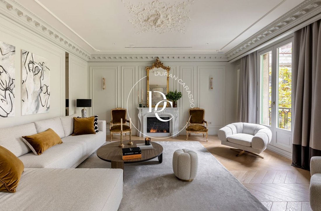 Apartment in Eixample, Barcelona, Spain 2 - 16620947
