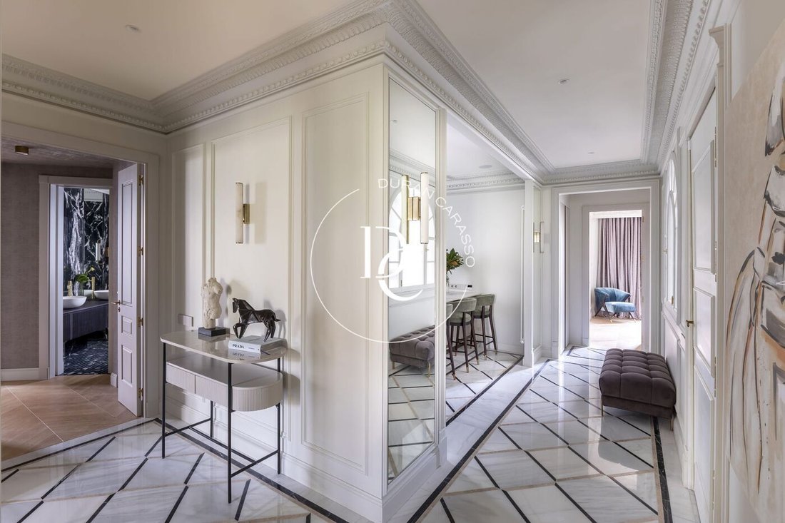 Apartment in Eixample, Barcelona, Spain 5 - 16620947