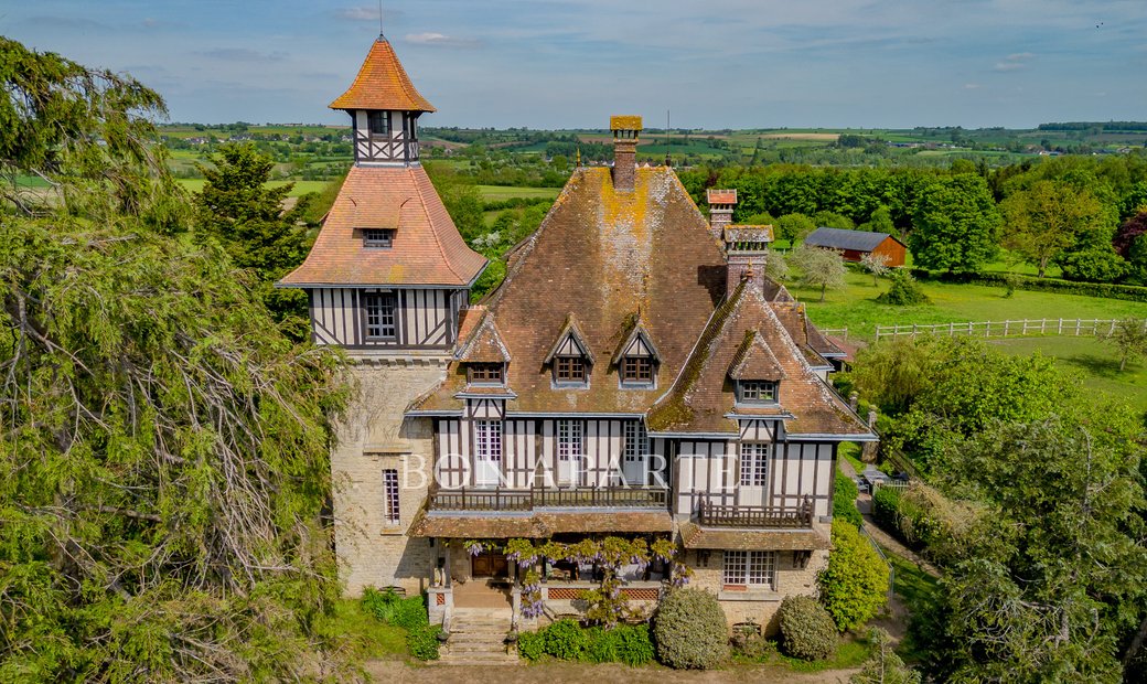 Castle for Sale in Cuy-Saint-Fiacre, Normandy, France