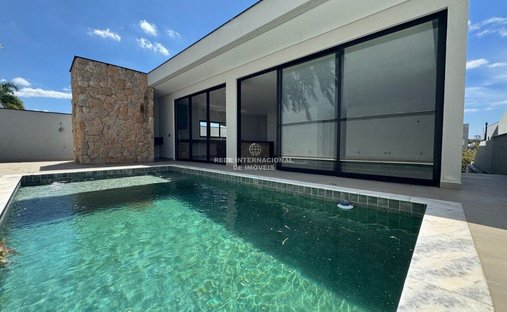 House in Votorantim, State of São Paulo, Brazil 1
