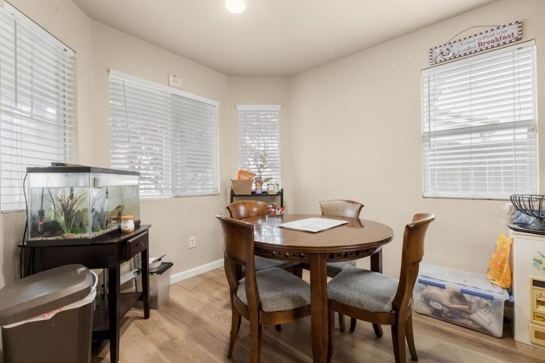 House in Sacramento, California, United States 5 - 16621167