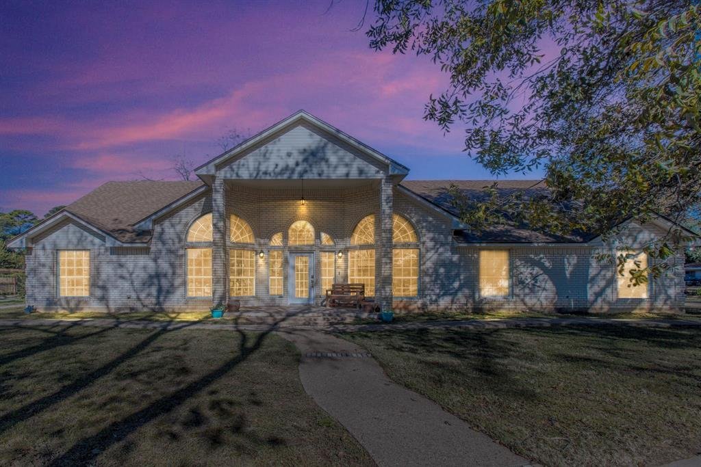 House in Elm Mott, Texas, United States 3 - 16621225