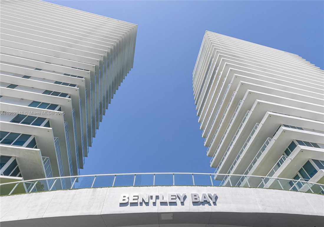 Condo in Miami Beach, Florida, United States 1 - 16615893