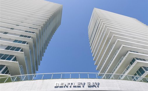 Condo in Miami Beach, Florida, United States 1
