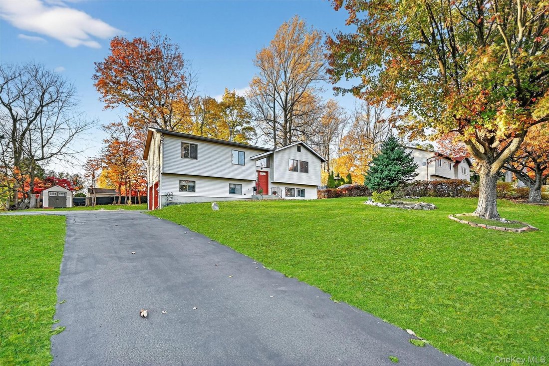 House in Spring Valley, New York, United States 2 - 16621716
