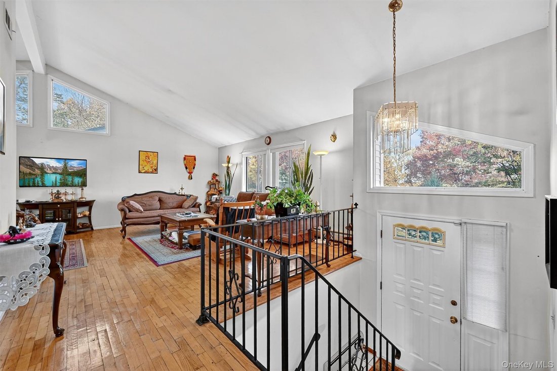 House in Spring Valley, New York, United States 3 - 16621716