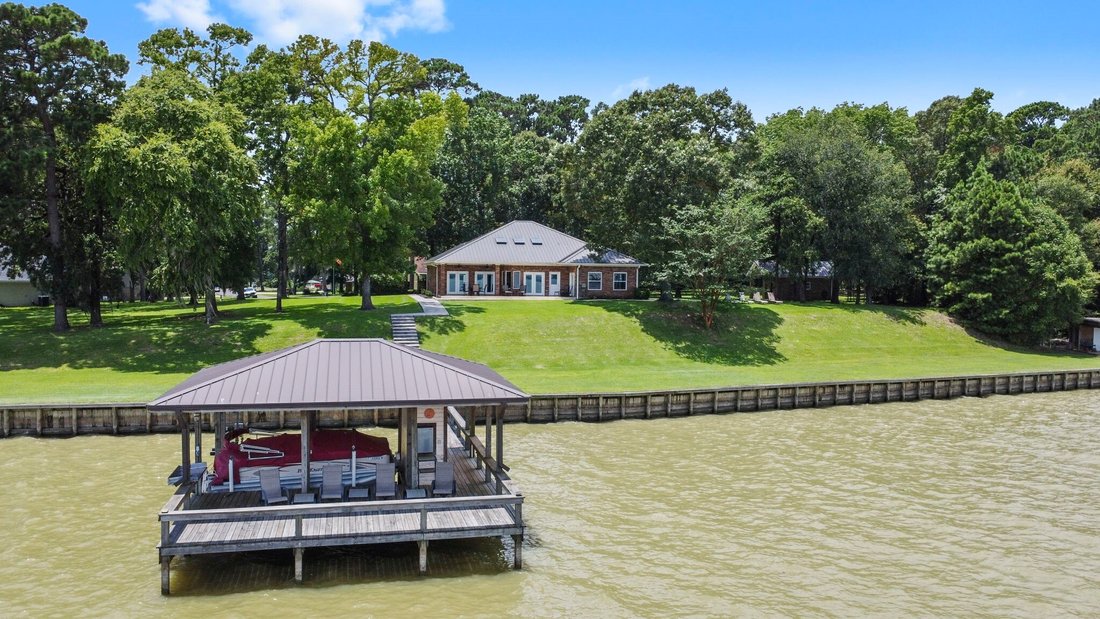 House in Oakhurst, Texas, United States 2 - 16621681