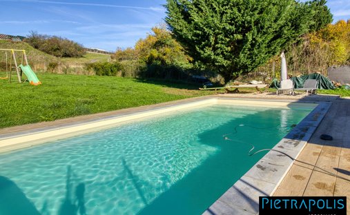 Beautiful Property Of The XI Xth Century Of Tuscan Style In The Heart Of A Closed Park And Raises Abo