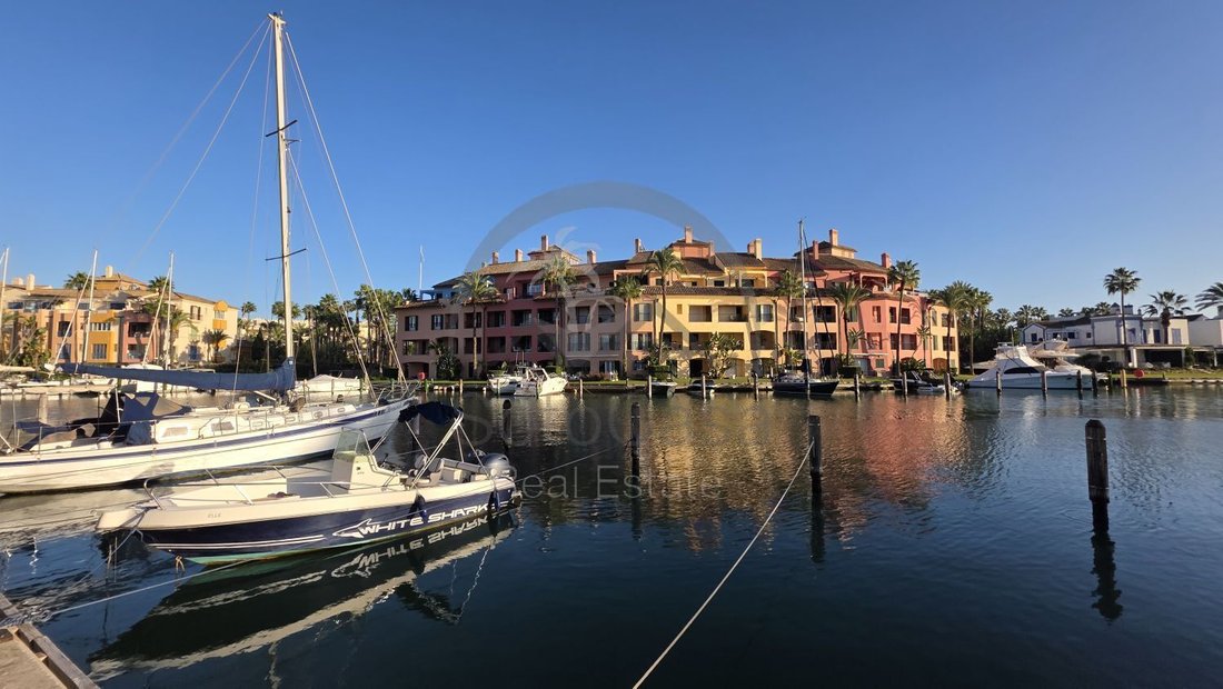 Apartment in Sotogrande, San Roque, Andalusia 1 - 15557064
