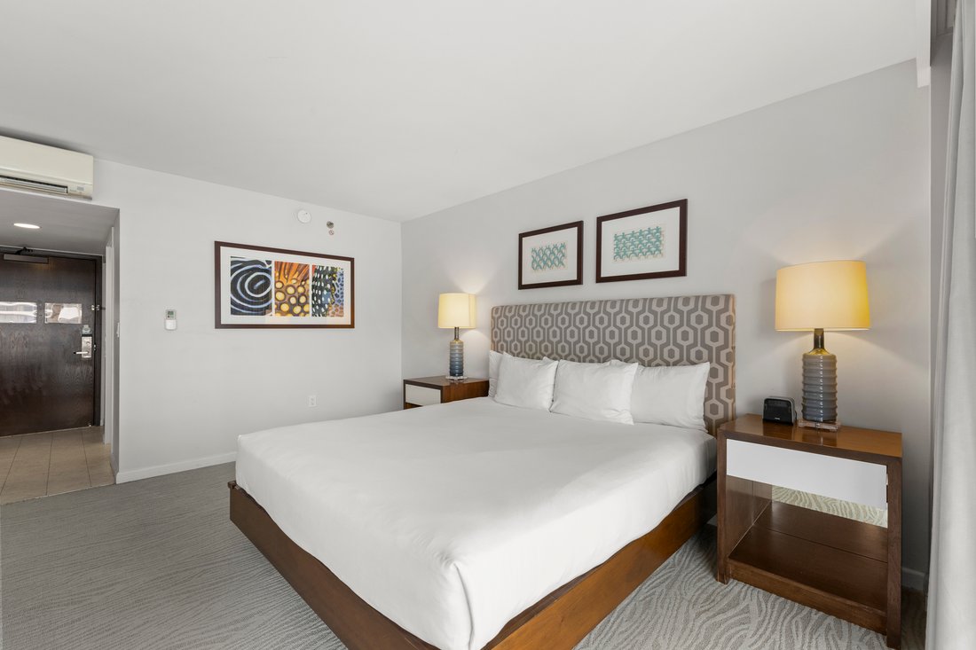 Condo in Honolulu, Hawaii, United States 2 - 16622397