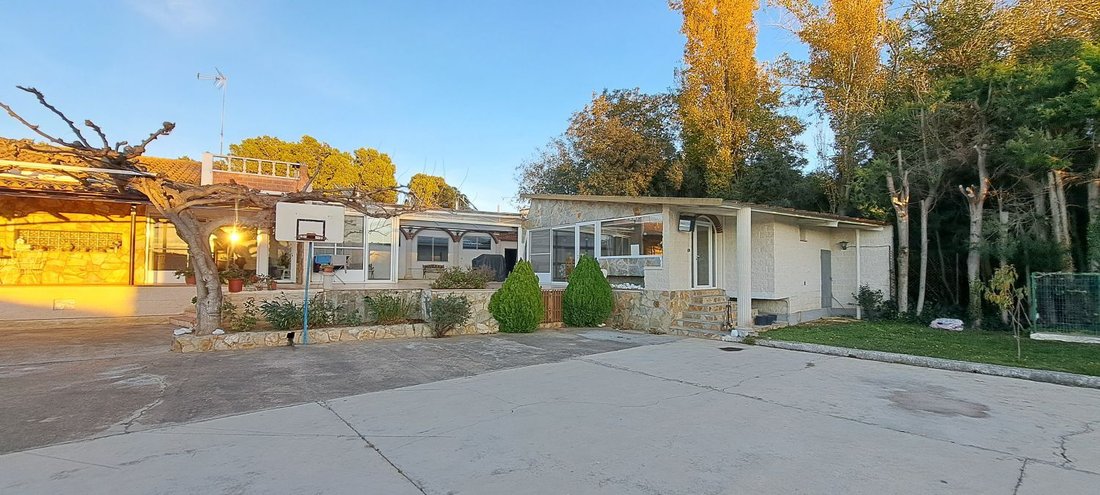 Estate in Sarinena, Aragon, Spain 2 - 16622492