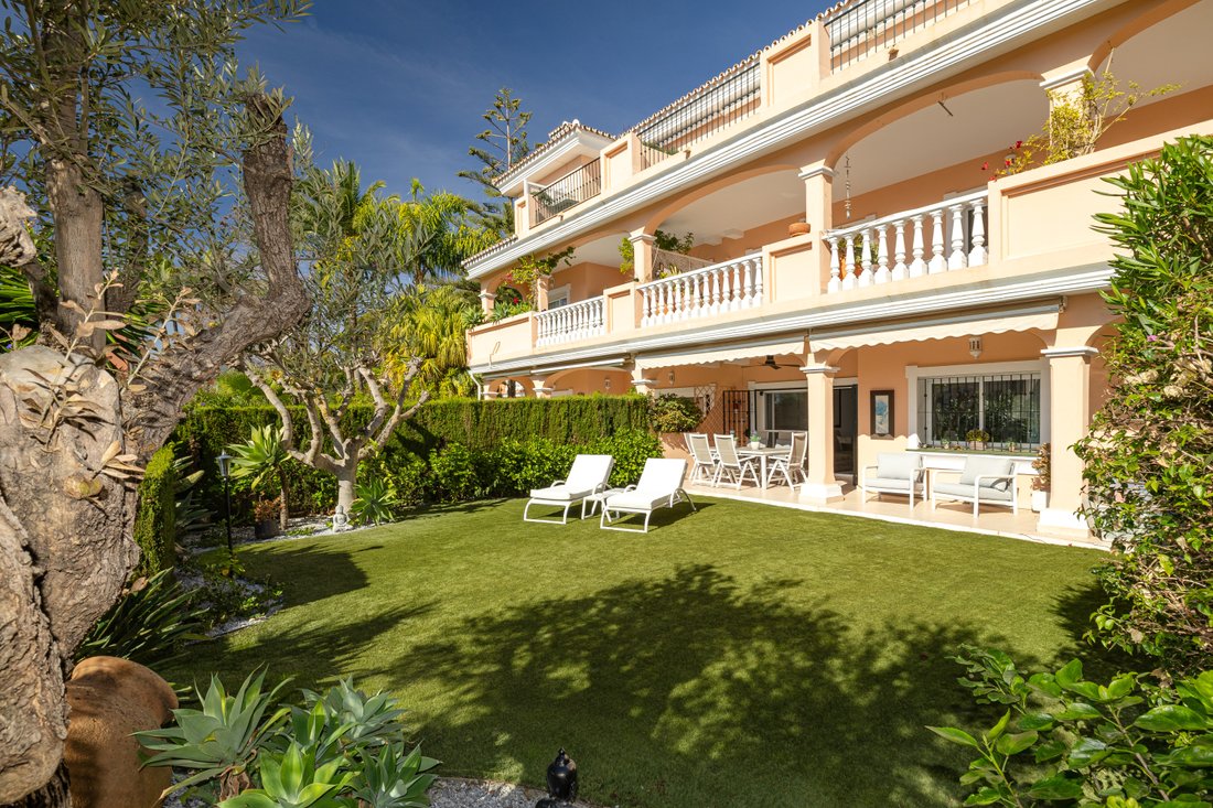 Apartment in Estepona, Andalusia, Spain 1 - 16401749