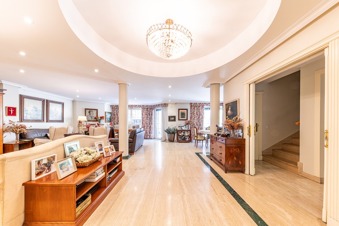 Chalet in Hortaleza, Madrid, Spain 3 - 16628057