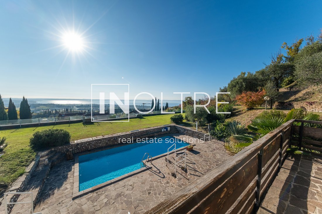 Villa in Cavaion Veronese, Veneto, Italy 1 - 16627395