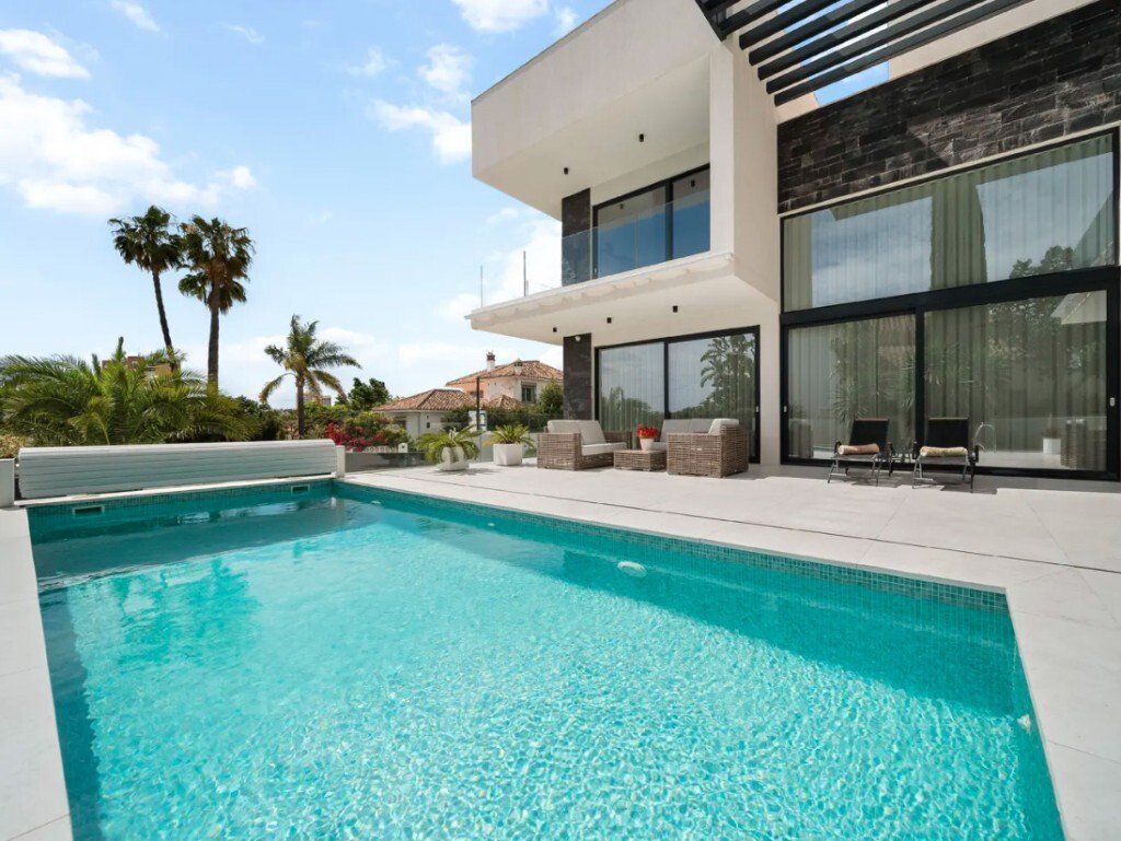 Villa in Elviria-Cabopino, Marbella, Spanien 3 - 16227829
