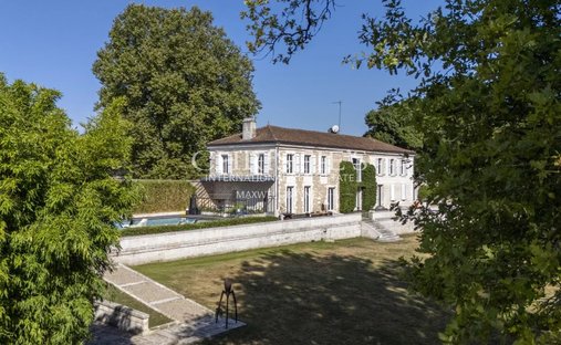 Magnificent Renaissance Chateau Near Angoulême