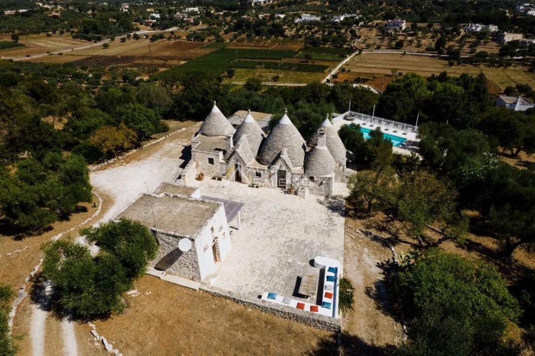 Country House in Cisternino, Apulia, Italy 3 - 16624551