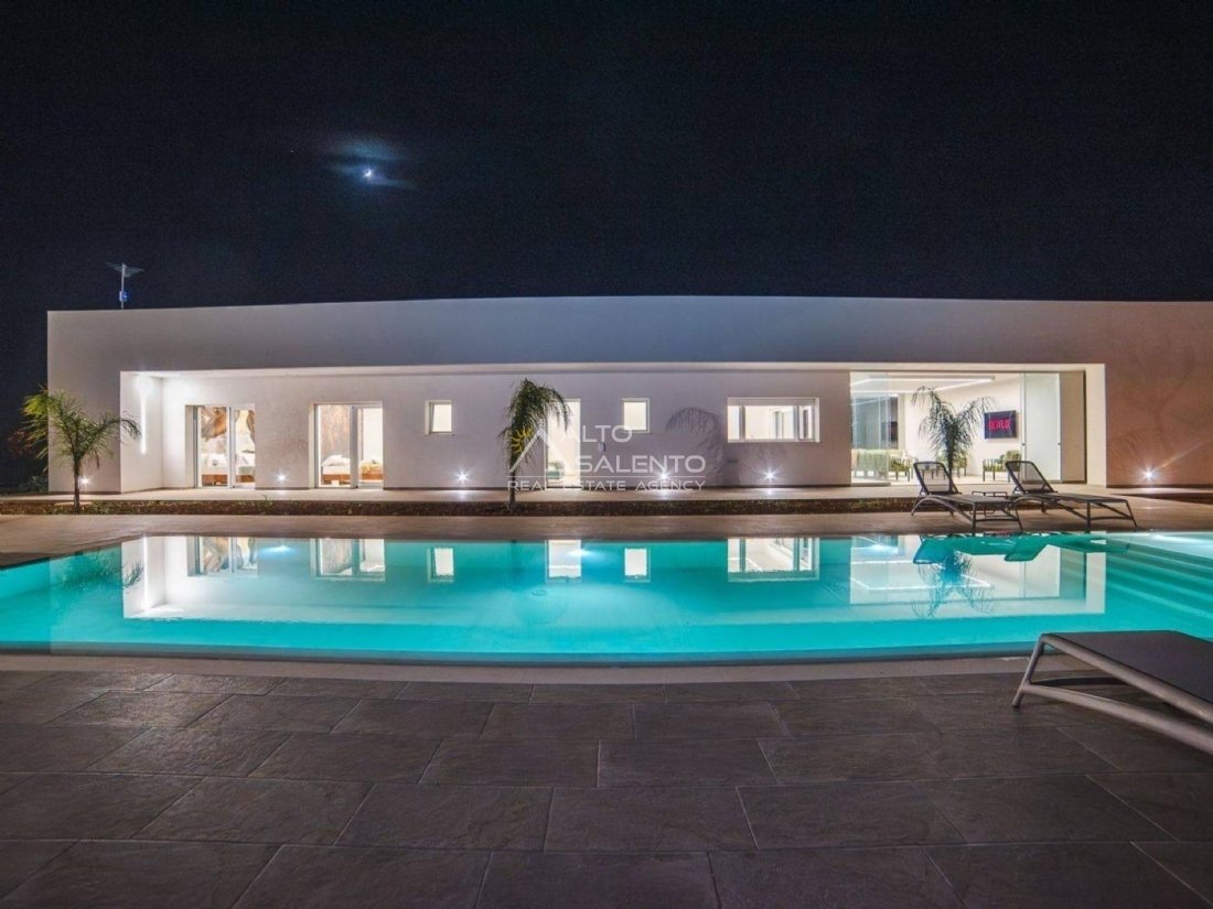 Villa in Carovigno, Apulia, Italy 1 - 16622979