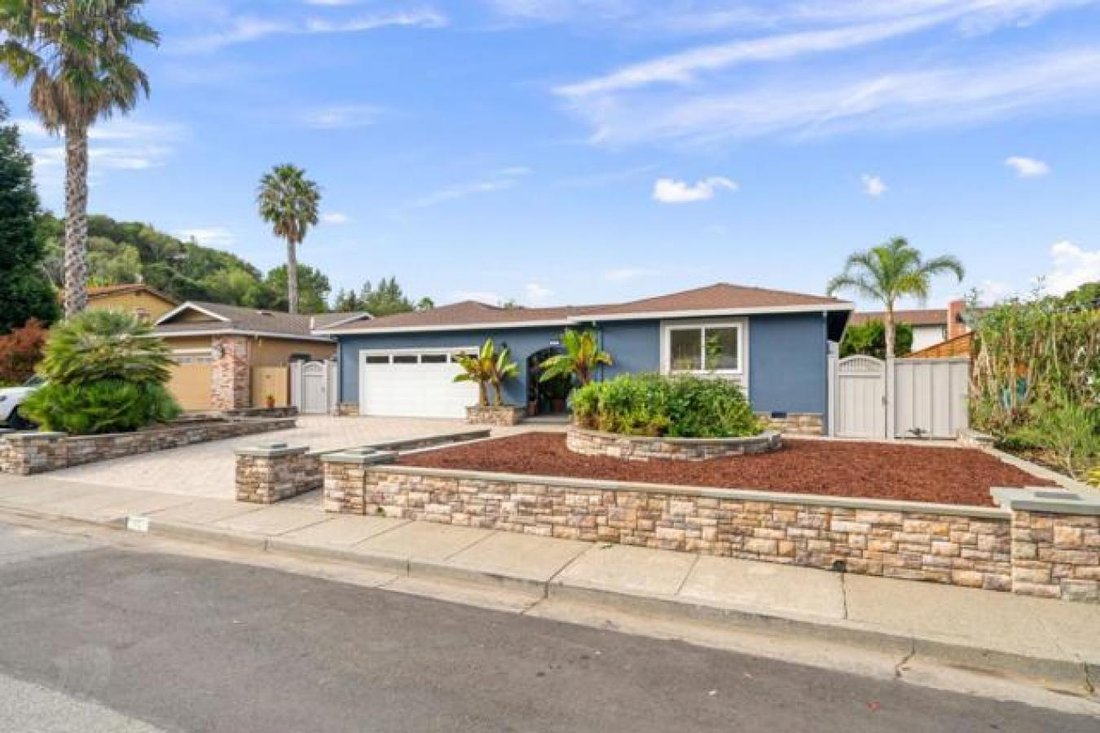 House in Petaluma, California, United States 3 - 16627770