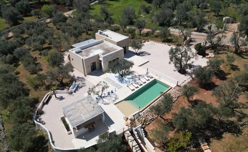 Villa en Calle Ludovico - Corso Umberto I - Calle Vittorio Emanuele, Ostuni, Apulia 1