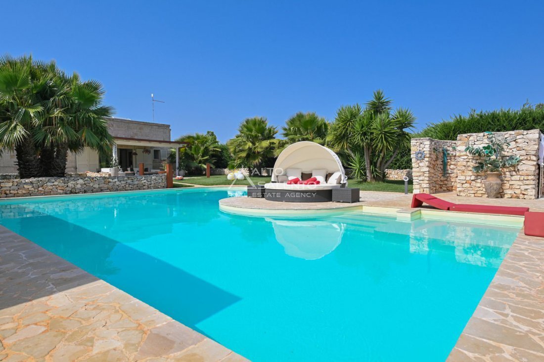 Villa in San Vito dei Normanni, Apulia, Italy 1 - 16624276