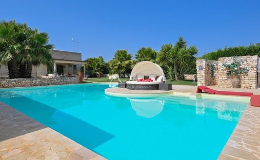Villa in San Vito dei Normanni, Apulia, Italy 1
