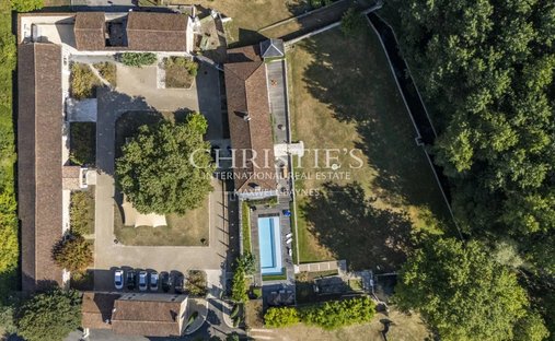 Magnificent Renaissance Chateau Near Angoulême