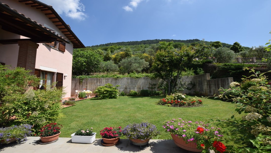Villa a Gubbio, Umbria, Italia 4 - 16623140