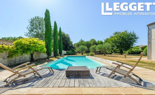 House in Dompierre-sur-Mer, Nouvelle-Aquitaine, France 1