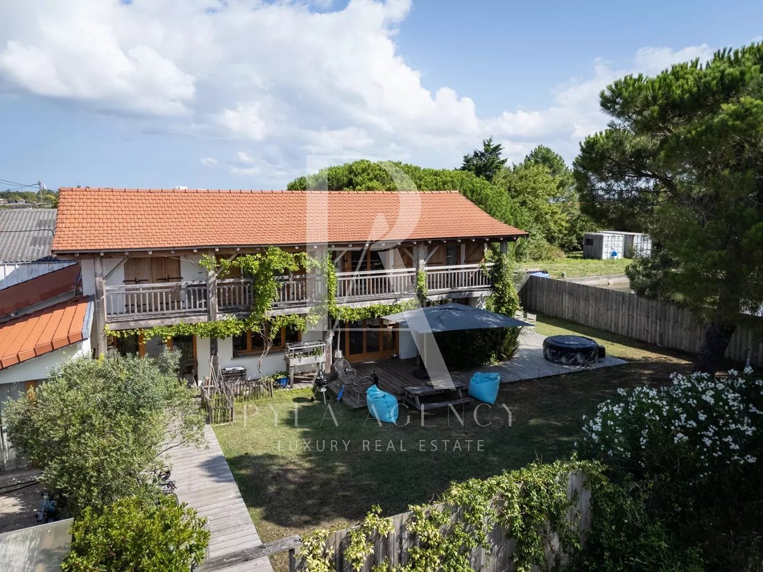 Villa in Aiguillon-Port, La Teste-de-Buch, France 1 - 16625054