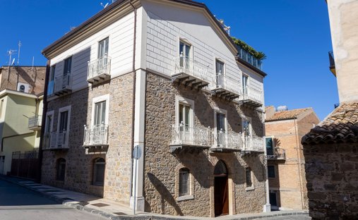 Haus in Santo Stefano di Camastra, Sizilien, Italien 1