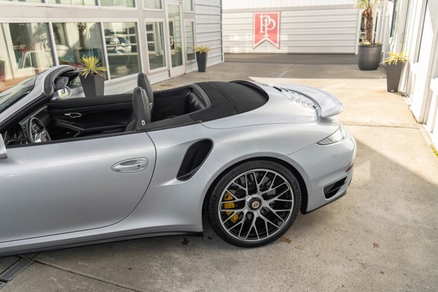 Cabriolet in Bellevue, WA, United States 5 - 16503979
