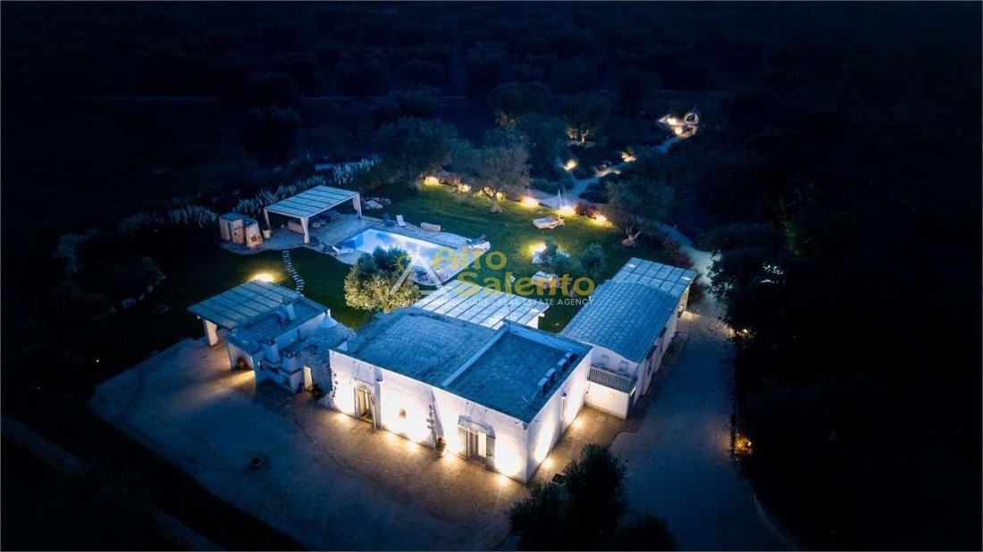 Villa in Ceglie Messapica, Apulia, Italy 1 - 16624242
