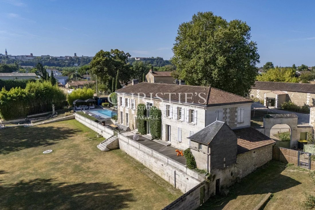 Estate in Saint Ausone-Saint Martin-Saint Gelais, Angoulême, France 4 - 16623220