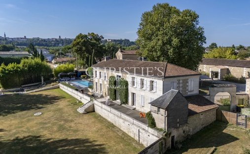 Magnificent Renaissance Chateau Near Angoulême