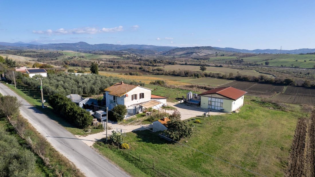 Farm Ranch in Manciano, Tuscany, Italy 3 - 16626396