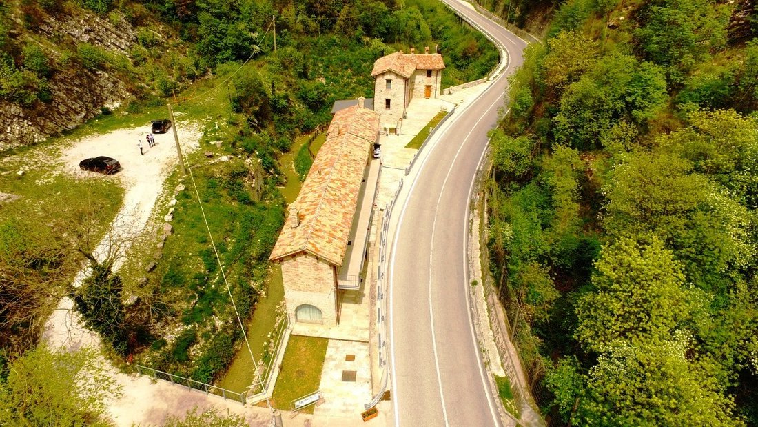 Estate in Gubbio, Umbria, Italy 3 - 16623091