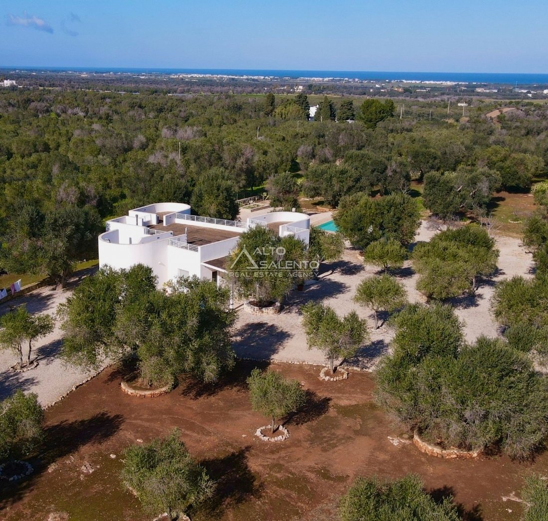 Villa en Carovigno, Apulia, Italia 4 - 16624599