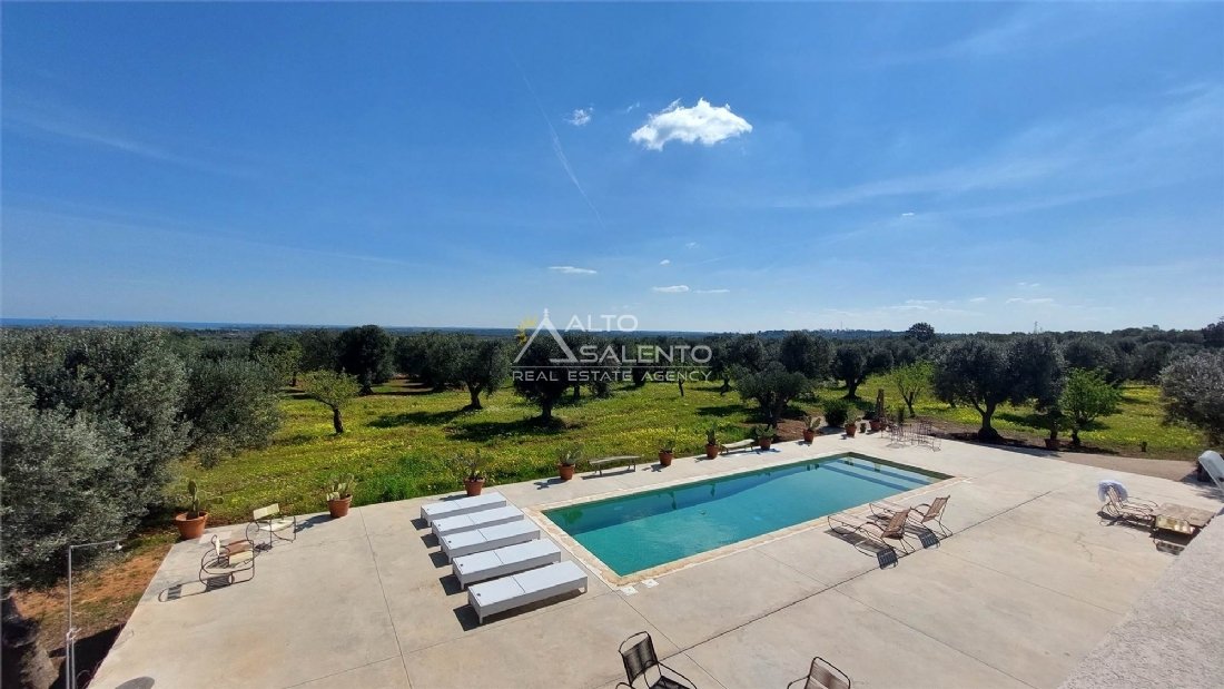 Villa en Carovigno, Apulia, Italia 2 - 16624534