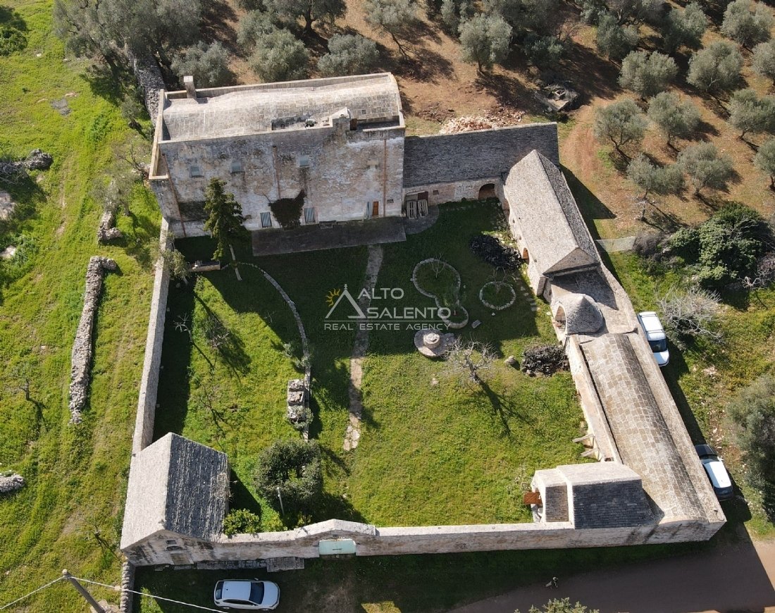 Estate in Ceglie Messapica, Apulia, Italy 3 - 16624469