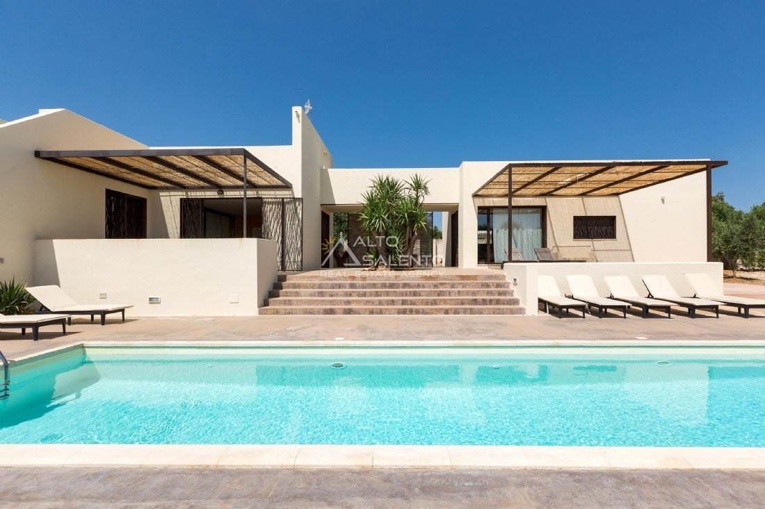 Villa in Carovigno, Apulia, Italy 1 - 16624051