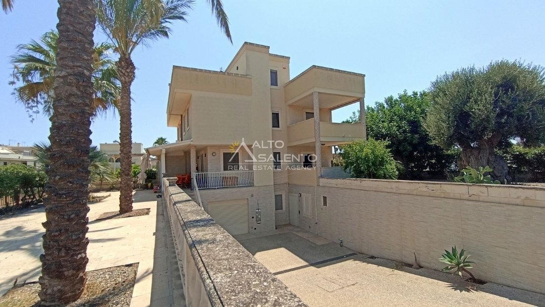 Villa in Selva di Fasano, Apulia, Italy 1 - 16624529