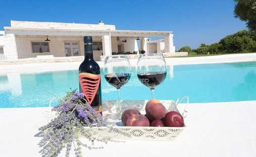 Villa en Calle Ludovico - Corso Umberto I - Calle Vittorio Emanuele, Ostuni, Apulia 1