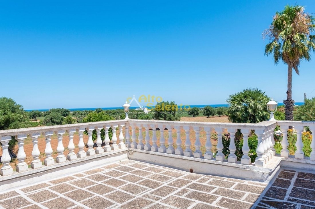 Villa in Selva di Fasano, Apulia, Italy 1 - 16624589