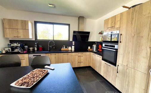 The Aristocratic Chateau Of Beechwood