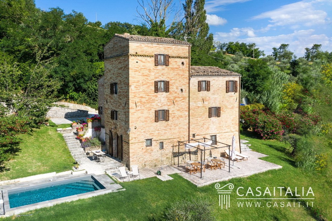 Villa in Saludecio, Emilia-Romagna, Italy 1 - 16627864