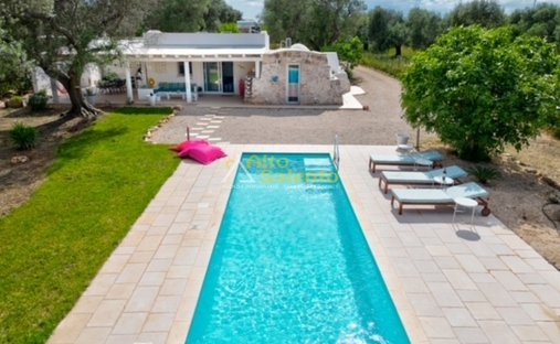 Villa in San Vito dei Normanni, Apulia, Italy 1