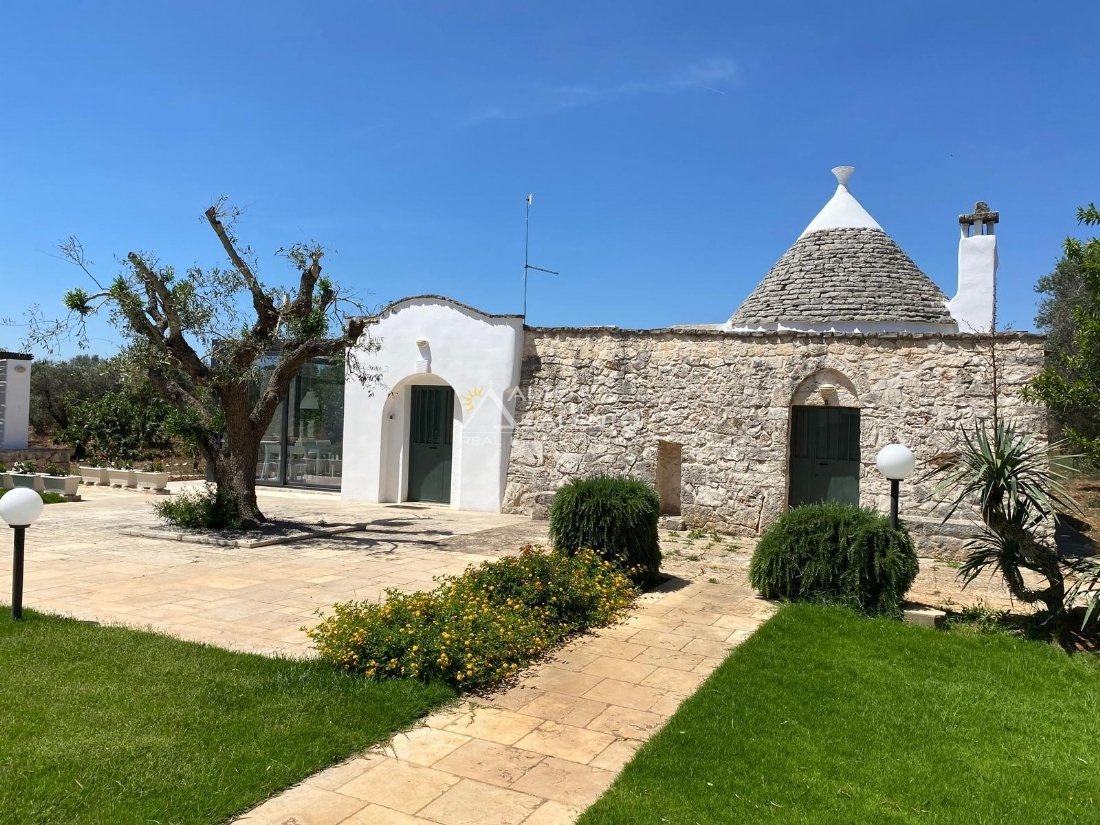 Villa in San Michele Salentino, Apulia, Italy 1 - 16623888