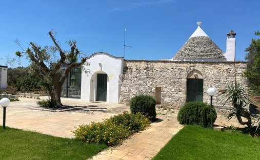 Villa in San Michele Salentino, Apulien, Italien 1